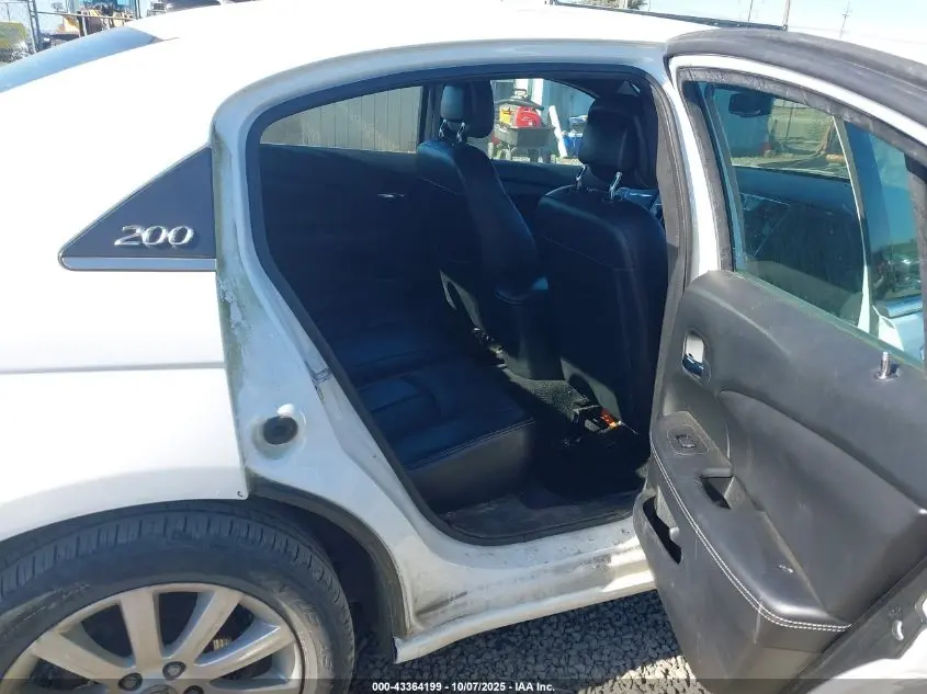 2013 CHRYSLER 200 LIMITED