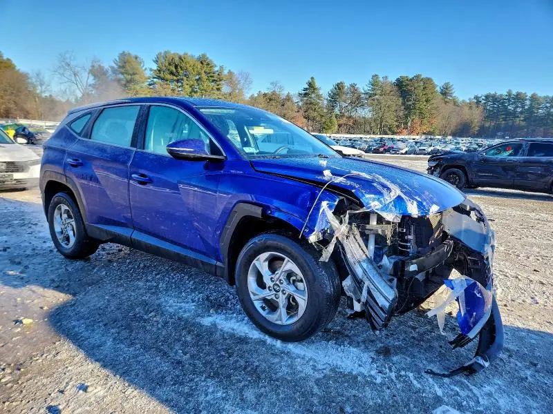 2022 HYUNDAI TUCSON SE  