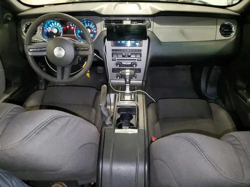 2011 FORD MUSTANG   