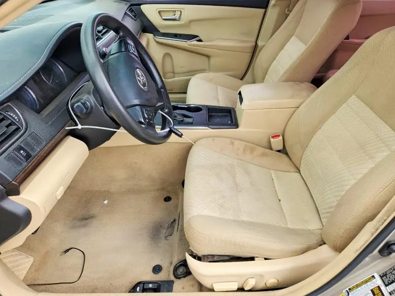 2016 TOYOTA CAMRY LE  