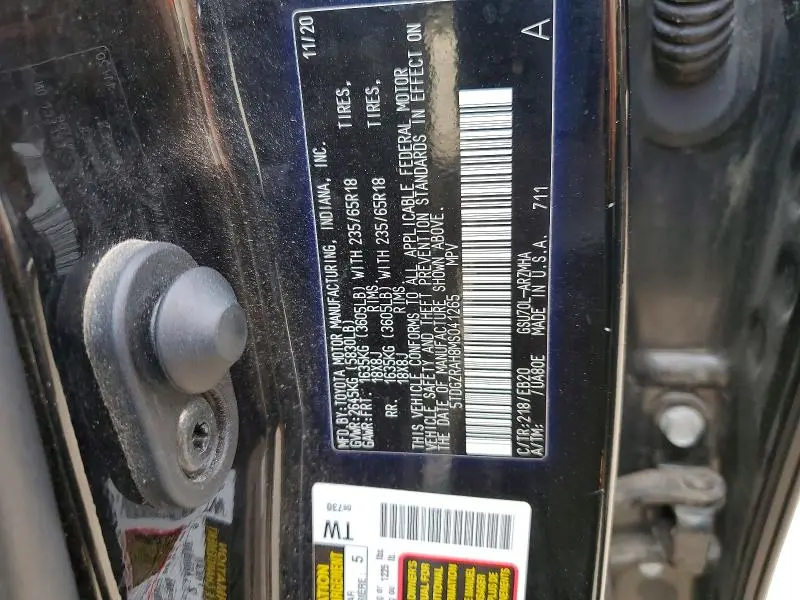 2021 TOYOTA HIGHLANDER XLE  