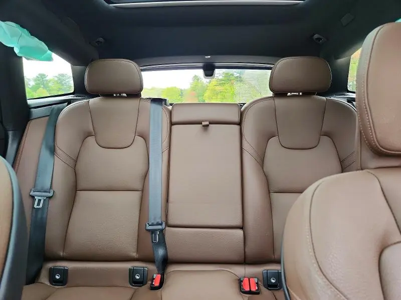 2025 VOLVO XC60 PLUS  