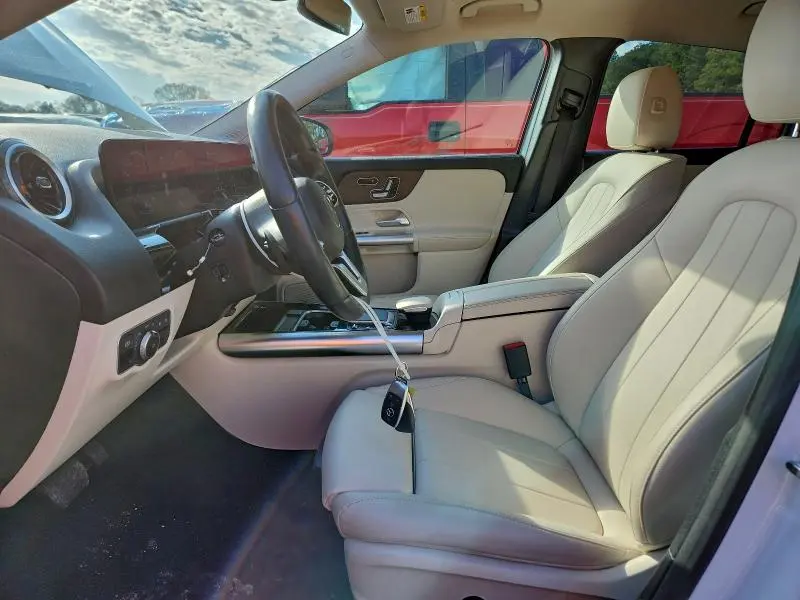 2023 MERCEDES-BENZ GLA 250 4MATIC  