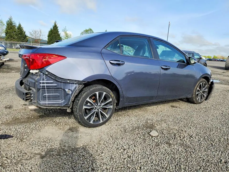 2017 TOYOTA COROLLA SE  