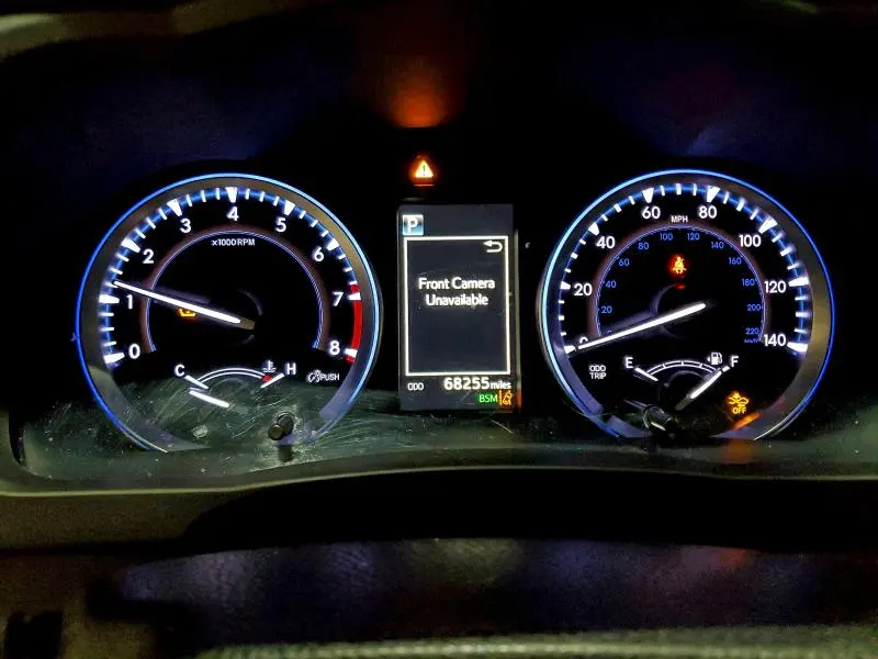 2019 TOYOTA HIGHLANDER SE  