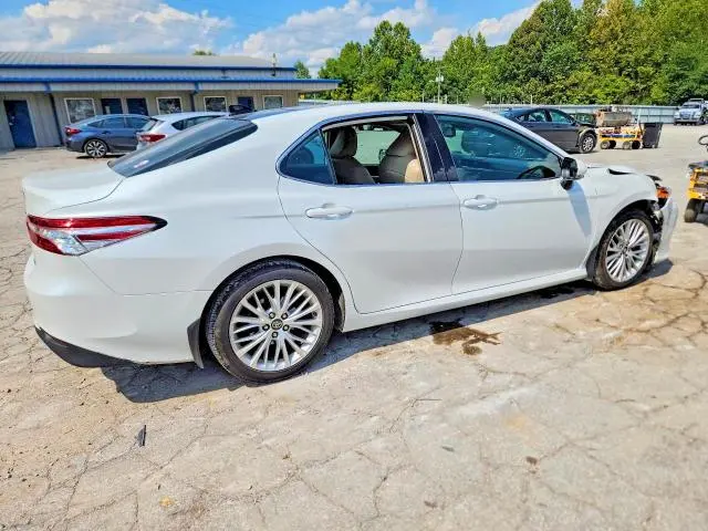 2019 TOYOTA CAMRY XLE  
