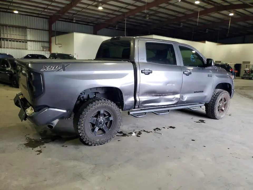 2015 TOYOTA TUNDRA CREWMAX SR5  