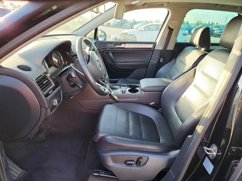 2014 VOLKSWAGEN TOUAREG V6  