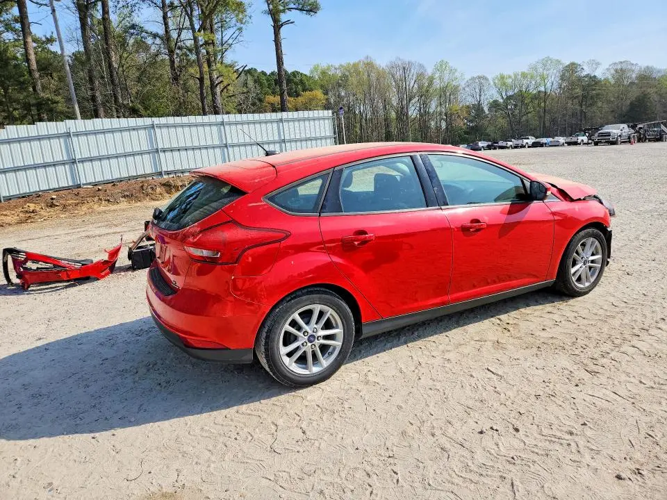 2015 FORD FOCUS SE  