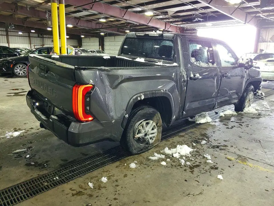 2025 TOYOTA TUNDRA SR5  