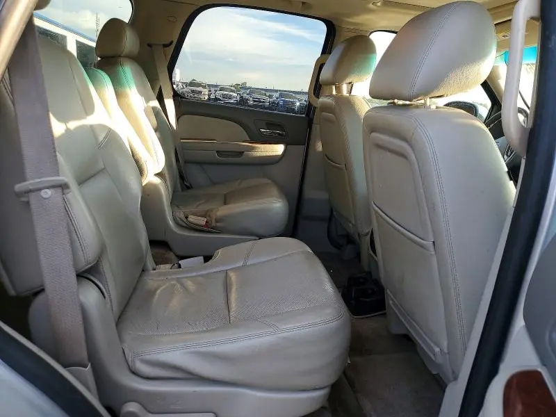 2010 CHEVROLET TAHOE K1500 LTZ  