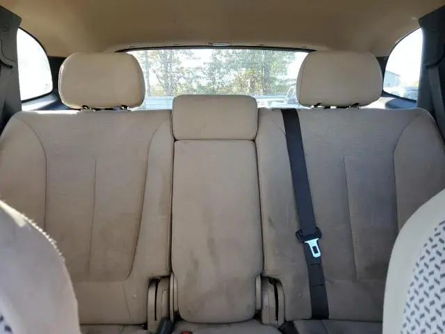 2011 HYUNDAI SANTA FE GLS  