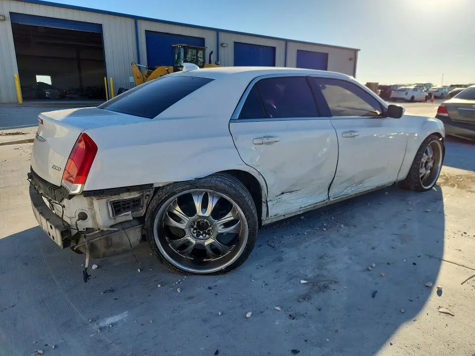 2015 CHRYSLER 300 LIMITED  