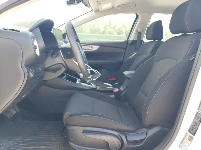 2023 KIA FORTE LX  
