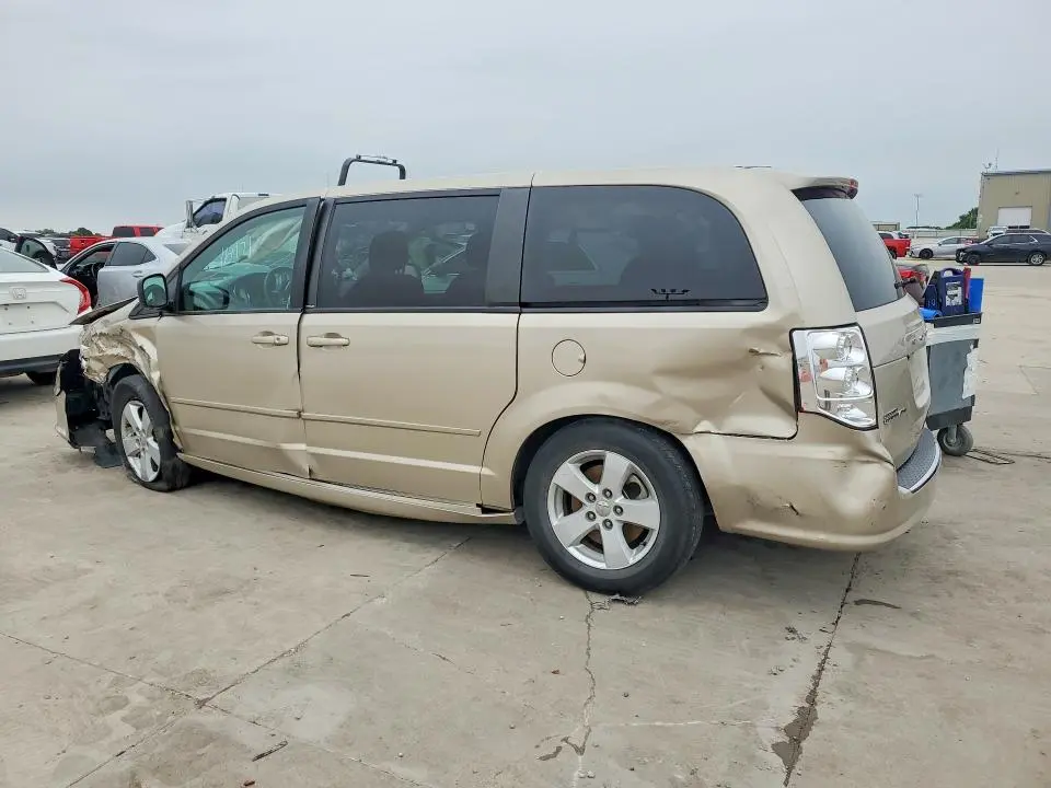 2013 DODGE GRAND CARA   