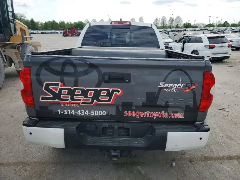 2021 TOYOTA TUNDRA SR5  