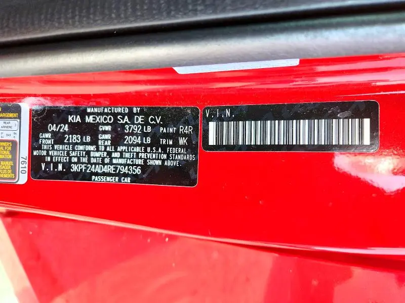 2024 KIA FORTE LXS  
