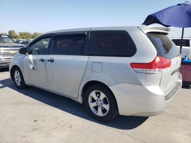 2011 TOYOTA SIENNA 