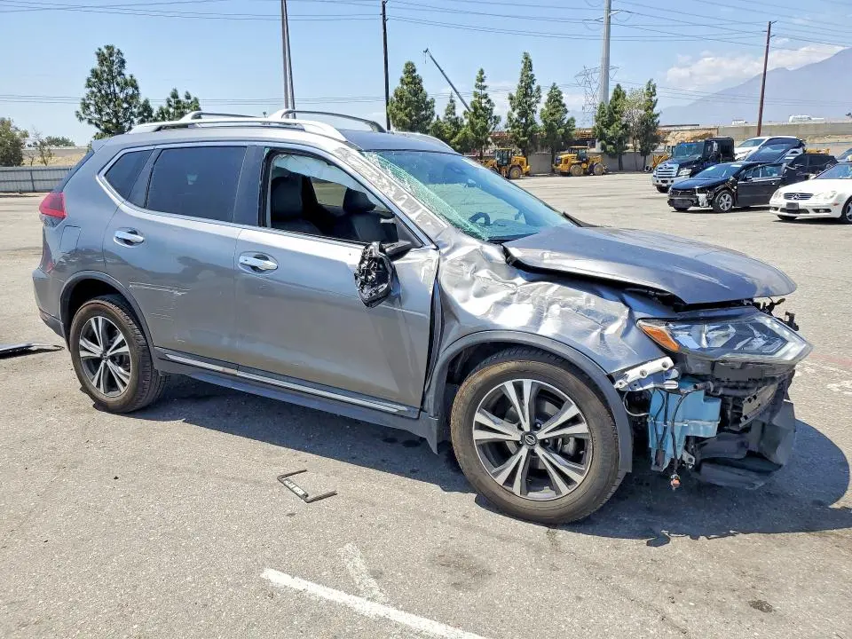 2018 NISSAN ROGUE SL  