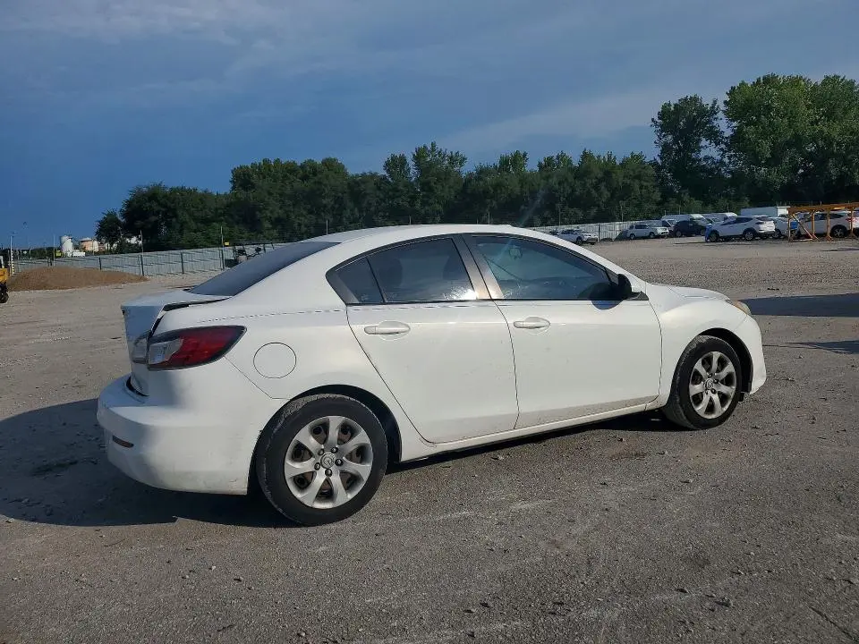 2013 MAZDA 3 I  