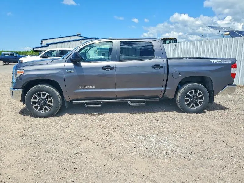 2018 TOYOTA TUNDRA CREWMAX SR5  