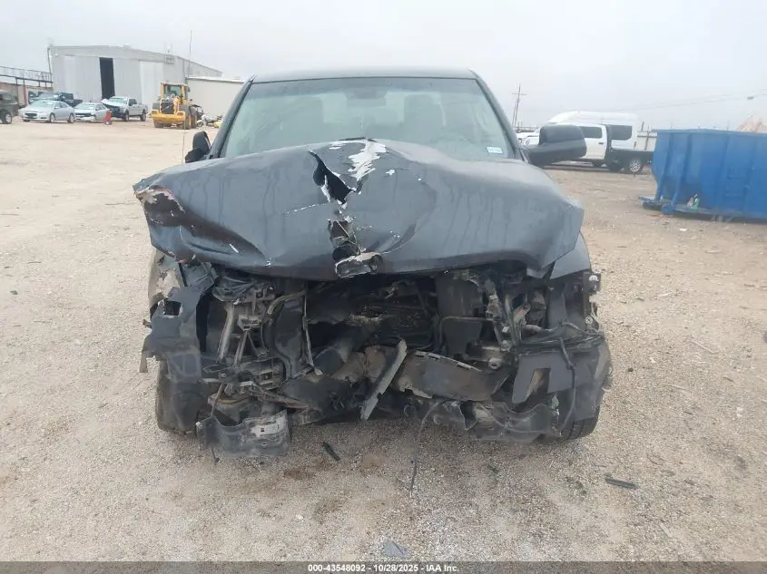 2017 RAM 1500 EXPRESS  4X4 5'7 BOX