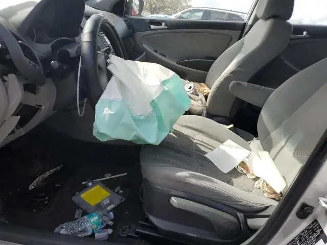 2013 HYUNDAI ACCENT GLS  