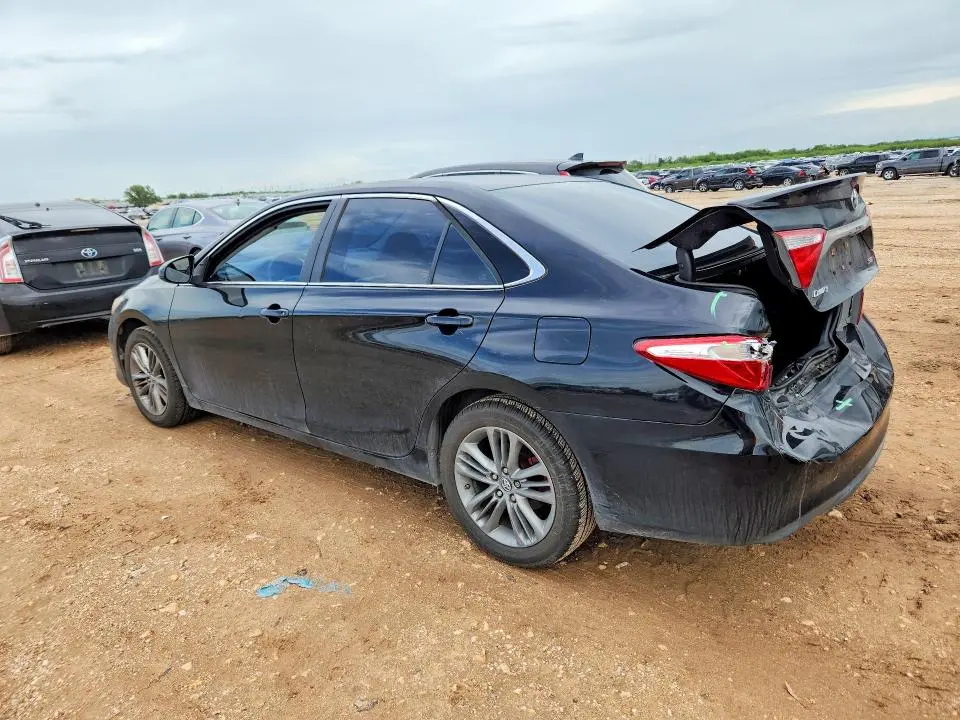2017 TOYOTA CAMRY SE  