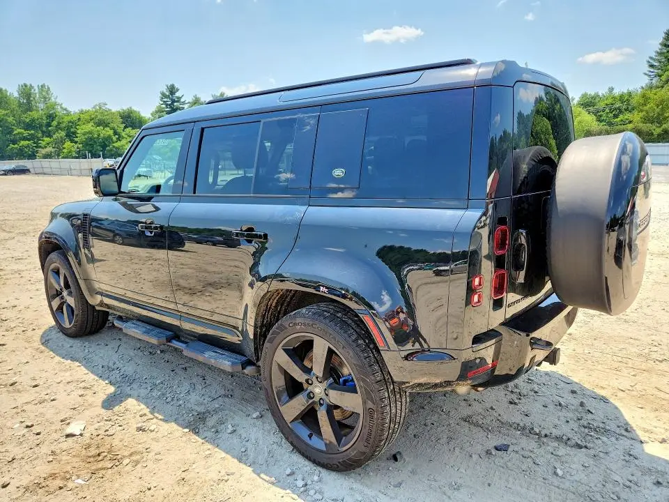 2024 LAND ROVER DEFENDER 110 X-DYNAMIC SE  