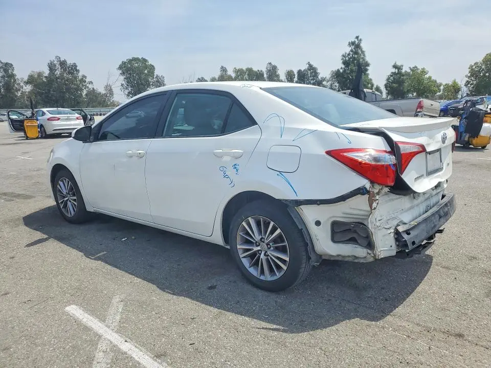 2015 TOYOTA COROLLA LE PLUS  