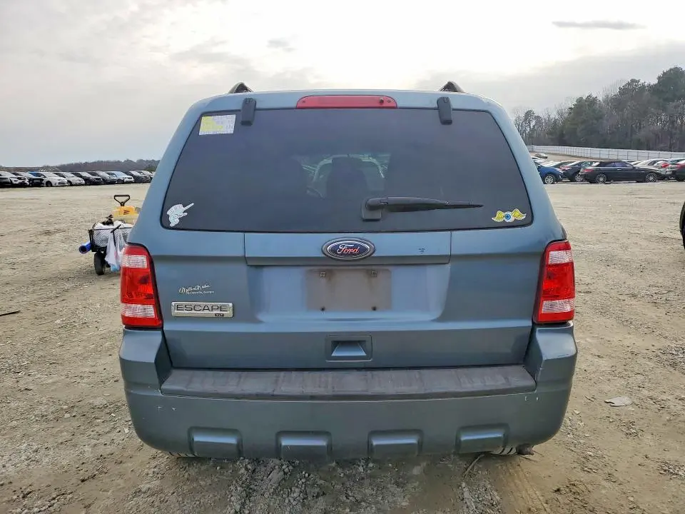 2010 FORD ESCAPE XLT  