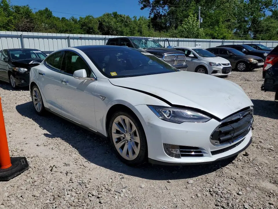 2015 TESLA MODEL S 85D  