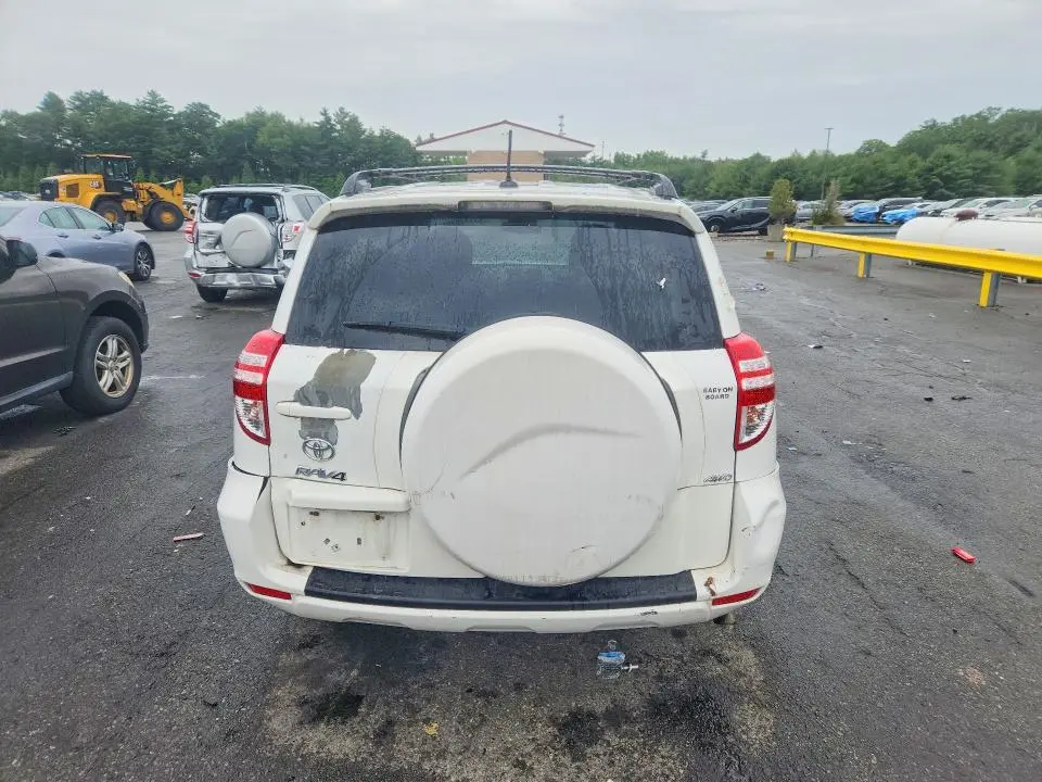 2011 TOYOTA RAV4 BASE  