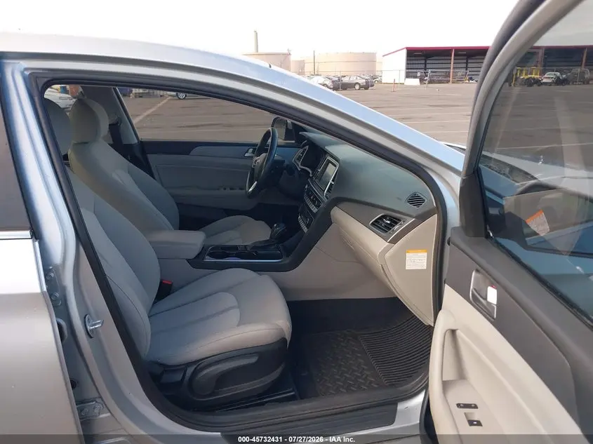 2018 HYUNDAI SONATA HYBRID SE