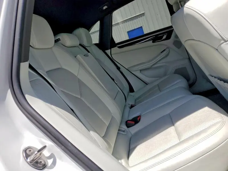 2017 PORSCHE MACAN S  