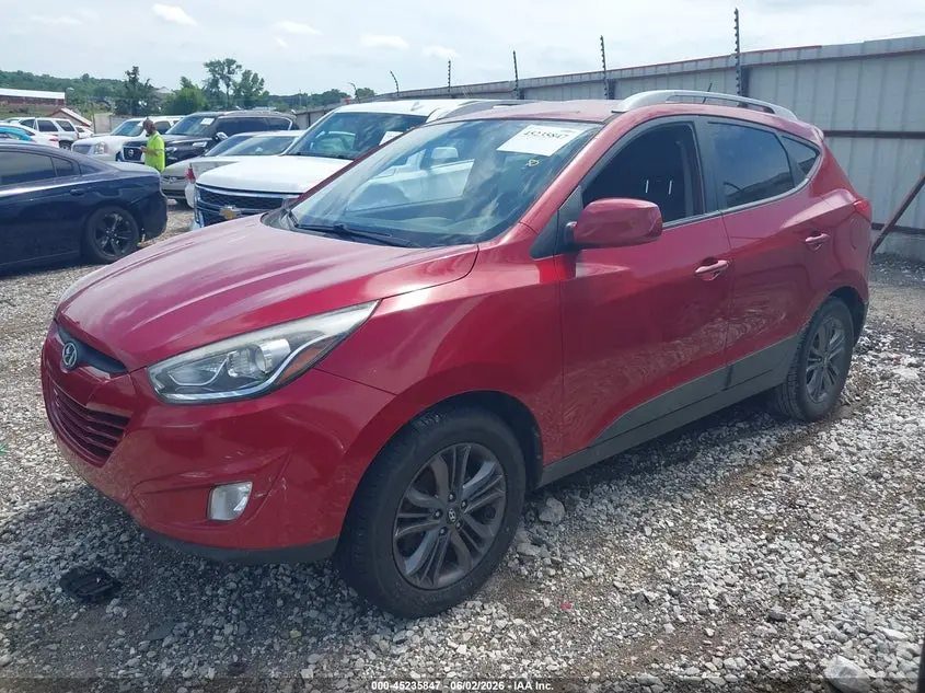 2015 HYUNDAI TUCSON SE