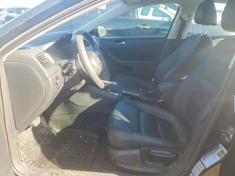 2011 VOLKSWAGEN JETTA   