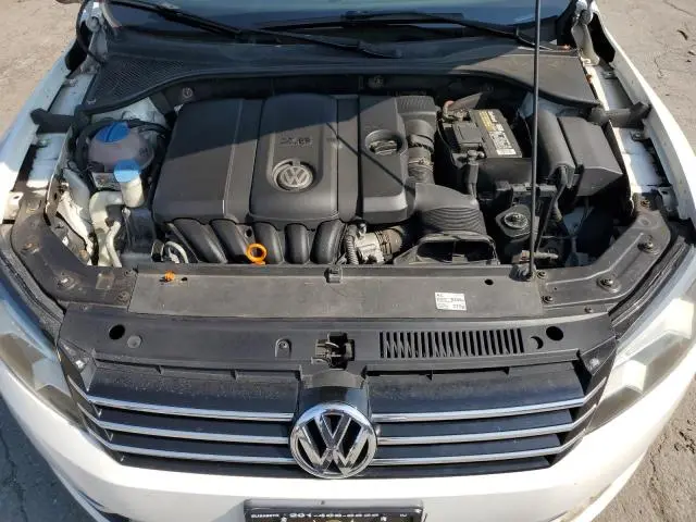 2012 VOLKSWAGEN PASSAT SE  