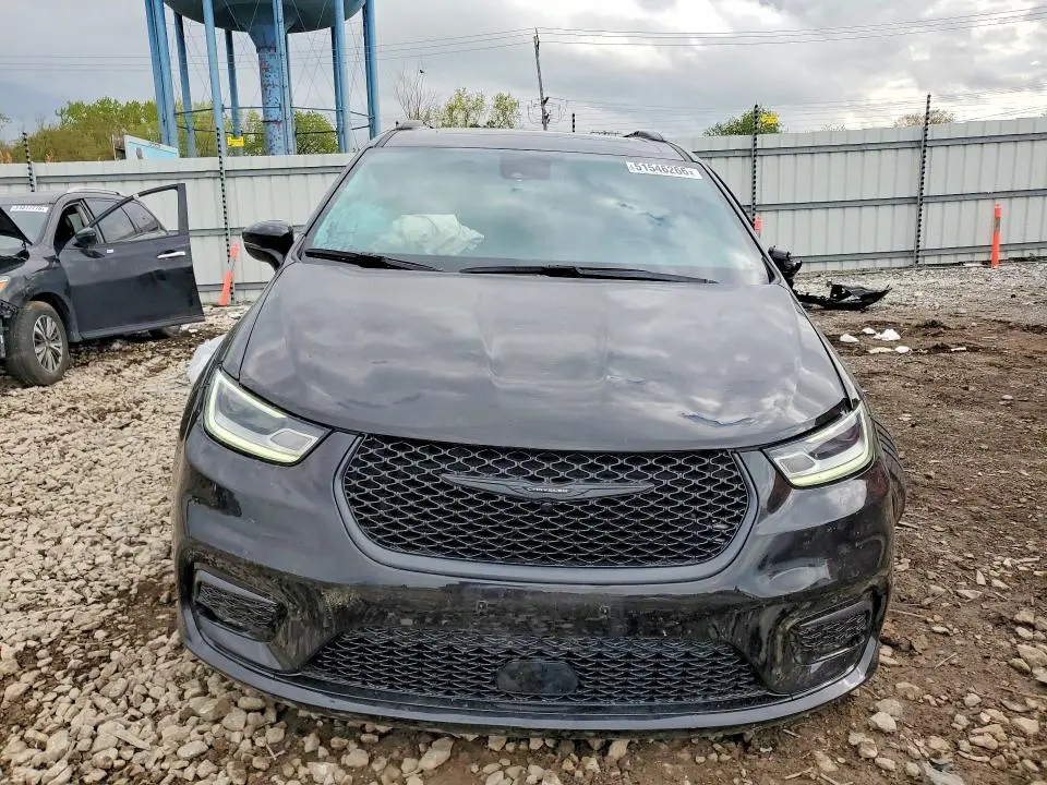 2021 CHRYSLER PACIFICA LIMITED  