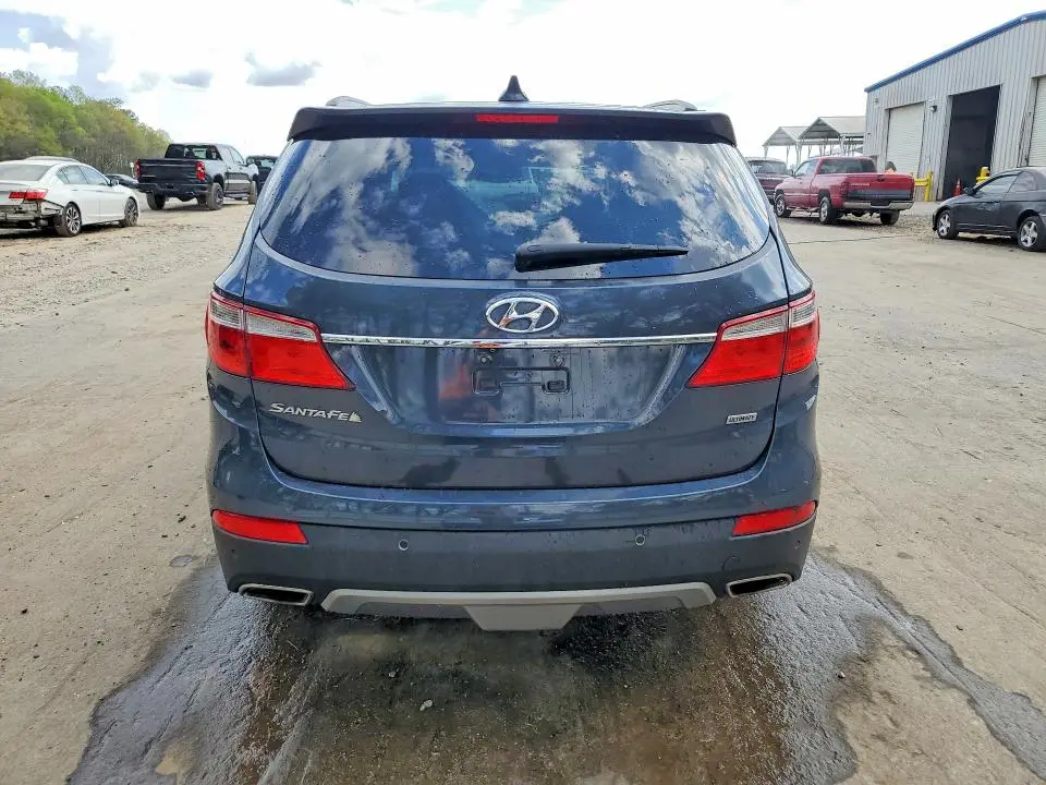 2016 HYUNDAI SANTA FE SE  