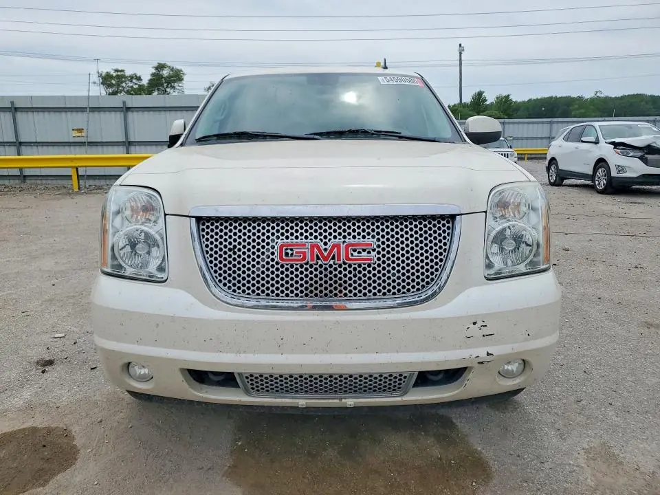 2013 GMC YUKON DENALI  