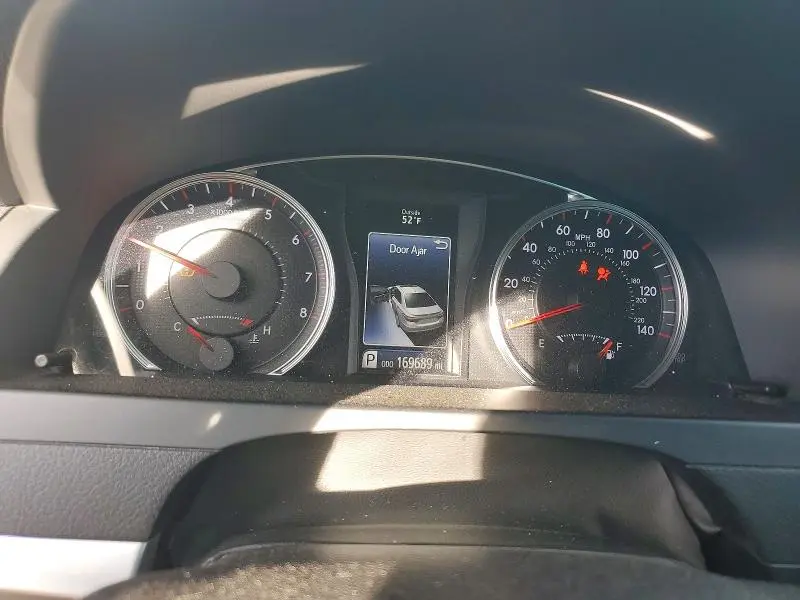 2015 TOYOTA CAMRY LE  