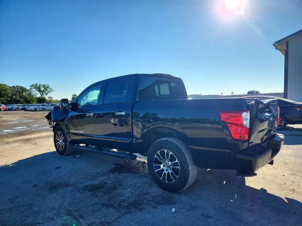 2020 NISSAN TITAN SV  