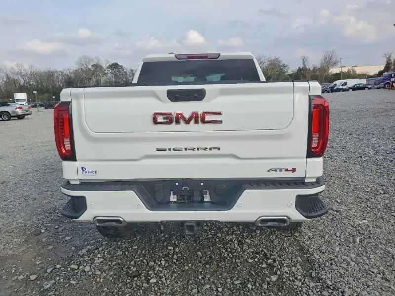 2026 GMC SIERRA K1500 AT4  