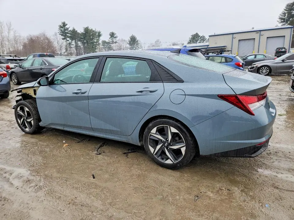 2023 HYUNDAI ELANTRA SEL  