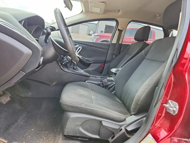 2015 FORD FOCUS SE  