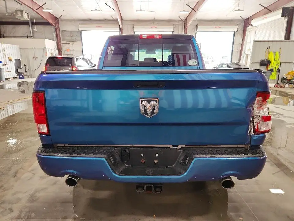 2015 RAM 1500 SLT  