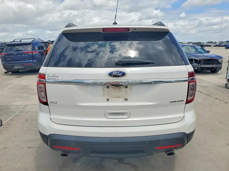 2015 FORD EXPLORER XLT  