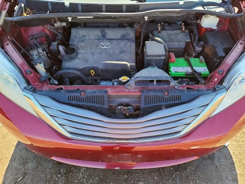 2011 TOYOTA SIENNA XLE 8-PASSENGER  