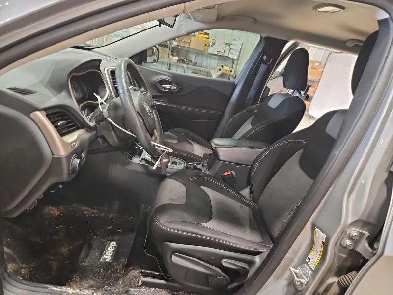 2015 JEEP CHEROKEE SPORT  